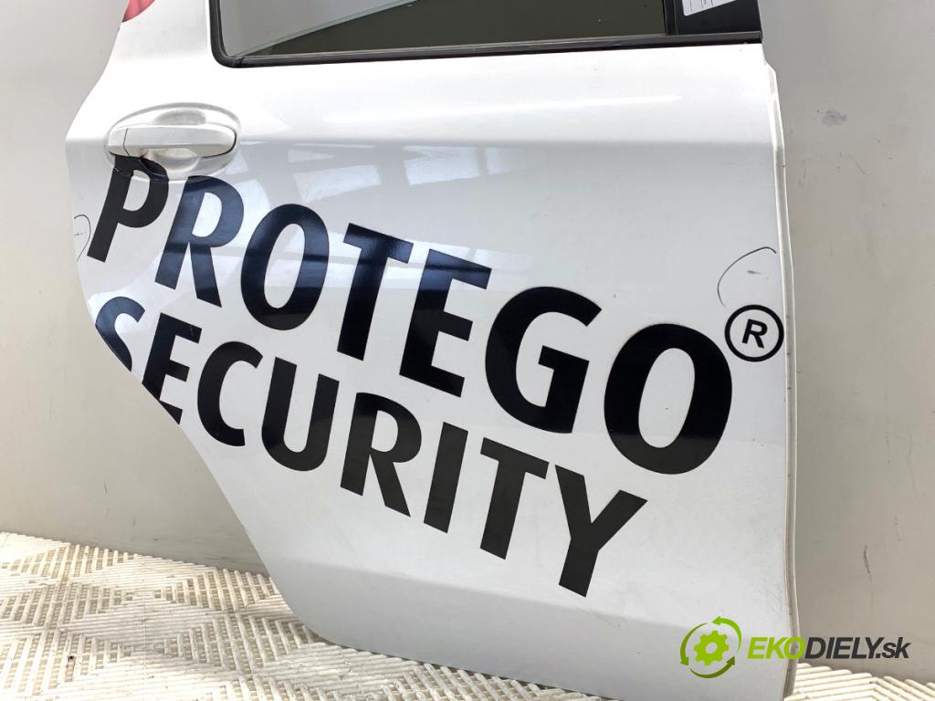 TOYOTA YARIS III liftback 2017 51 kW 1.0 (KSP130_) 998 dveře pravý zadní část