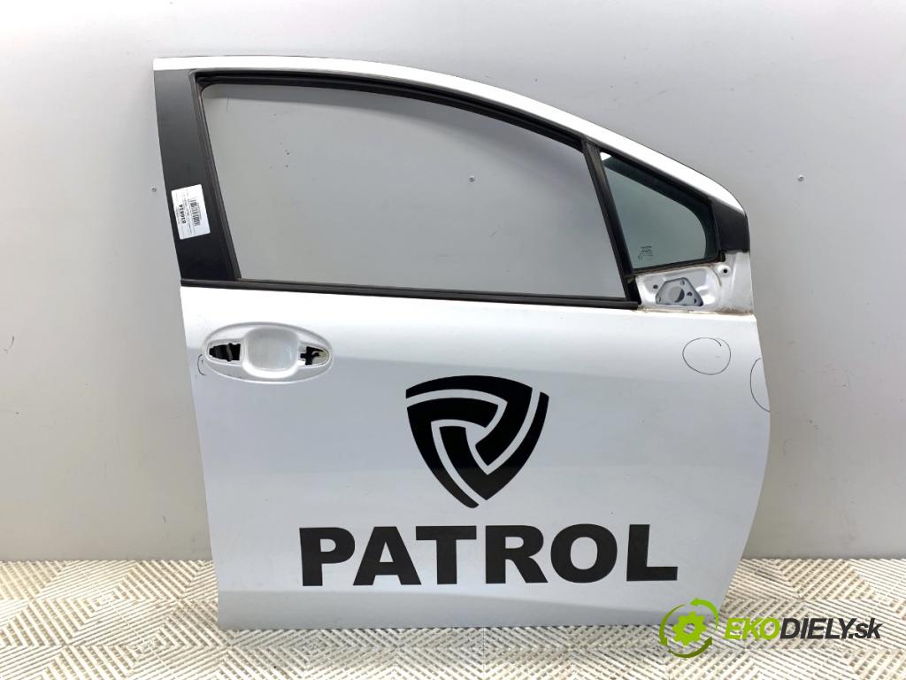 TOYOTA YARIS III liftback 2017 51 kW 1.0 (KSP130_) 998 dveře pravý přední část 