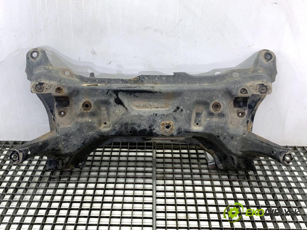 TOYOTA YARIS III liftback 2017 51 kW 1.0 (KSP130_) 998 výztuha pod motor  (Přední výztuha)