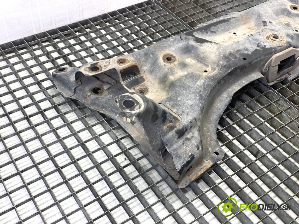 TOYOTA YARIS III liftback 2017 51 kW 1.0 (KSP130_) 998 výztuha pod motor  (Přední výztuha)