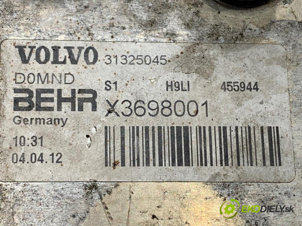 VOLVO S80 II sedan 2012 120 kW D3 / D4 1984 chladič oleje 31325045