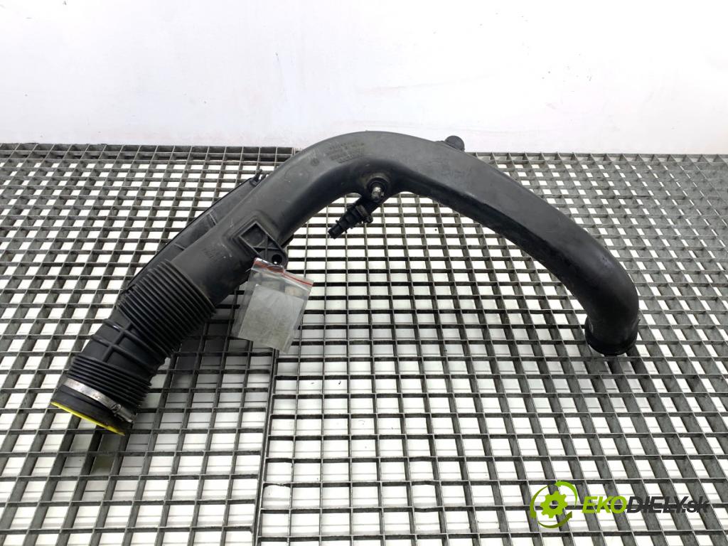 VOLVO S80 II sedan 2012 120 kW D3 / D4 1984 Rúra vzduchu 31370891