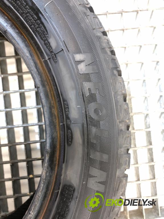 --- ---      PNEUMATIKY: zima 2X 185/60 15"