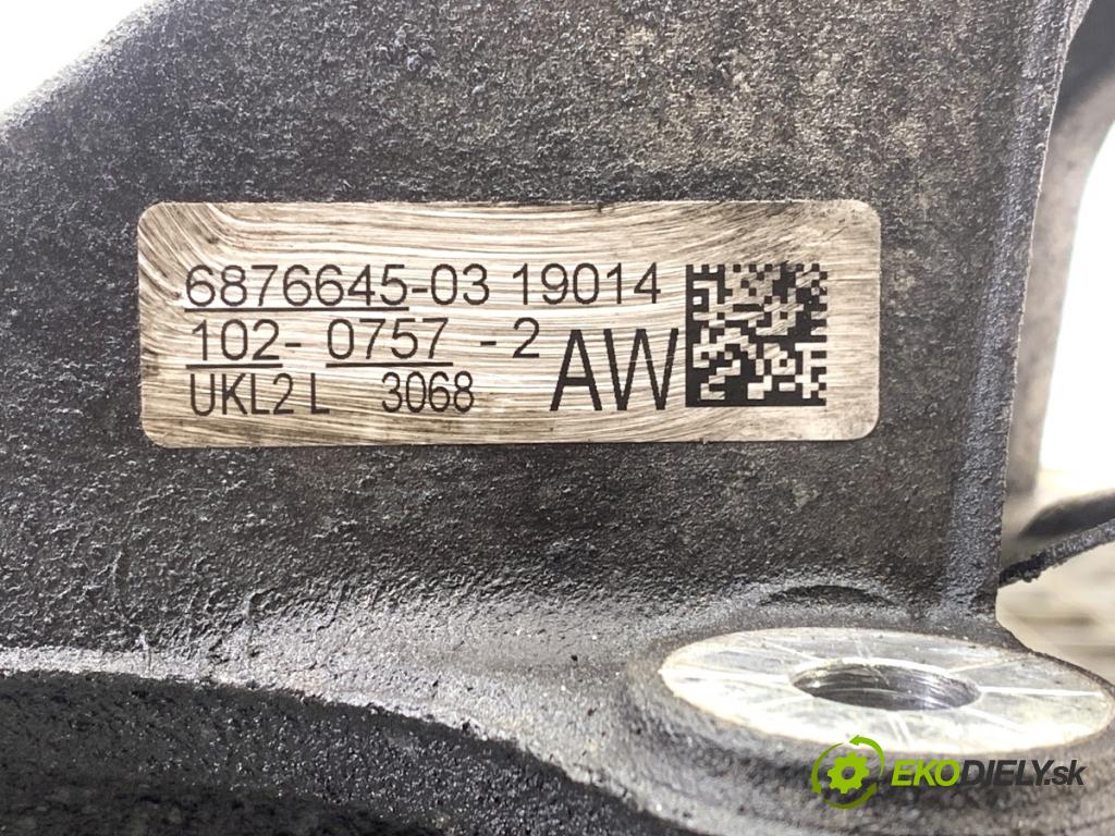MINI CLUBMAN F54 Kombi 2019 100 kW Cooper 1499 náboj ľavy predný 6876645