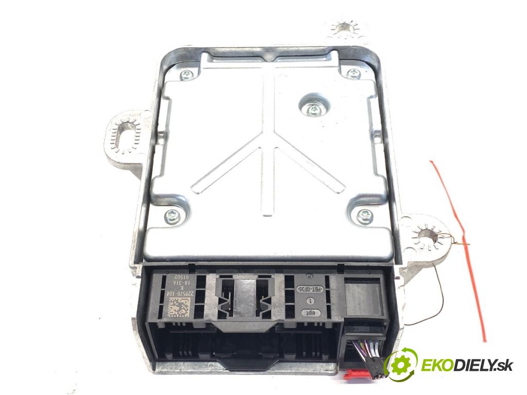 MINI CLUBMAN F54 Kombi 2019 100 kW Cooper 1499 senzor airbag 9484303 (Snímač)