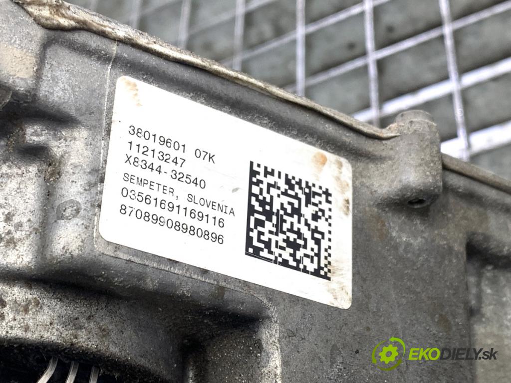 MINI CLUBMAN F54 Kombi 2019 100 kW Cooper 1499 riadenie volantu Riadenie 38019601