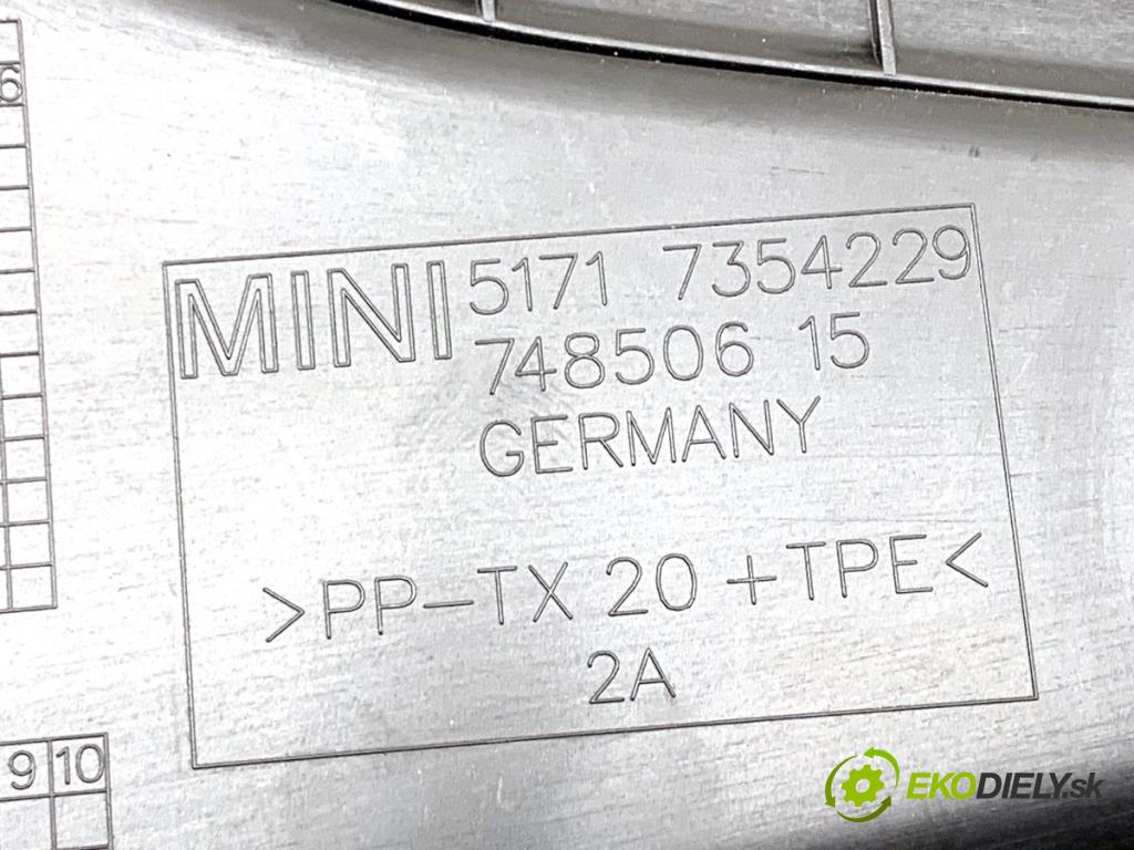 MINI CLUBMAN F54 Kombi 2019 100 kW Cooper 1499 Torpédo, plast pod čelné okno 7354229 (Torpédo (plast pod čelným sklom))