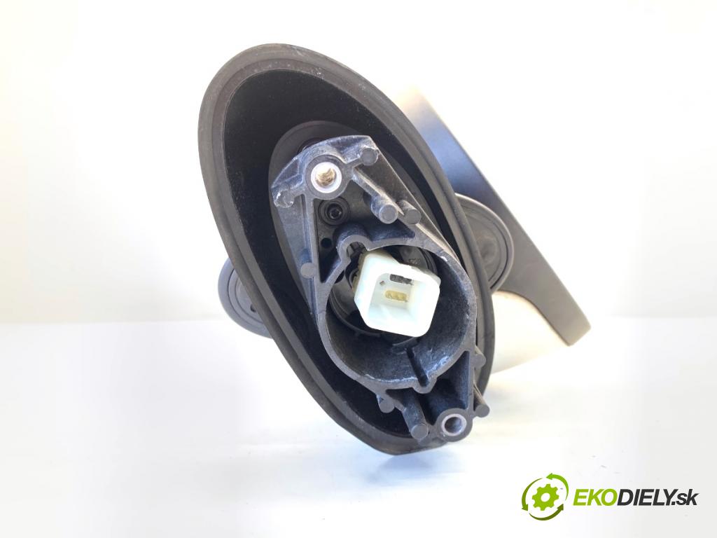 MINI CLUBMAN F54 Kombi 2019 100 kW Cooper 1499 zpětné zrcátko pravý