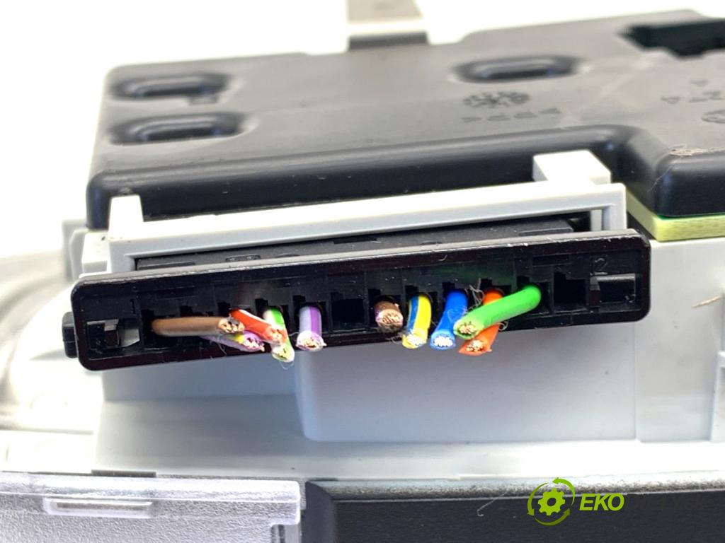 MINI CLUBMAN F54 Kombi 2019 100 kW Cooper 1499 světlo stropní 42936510201