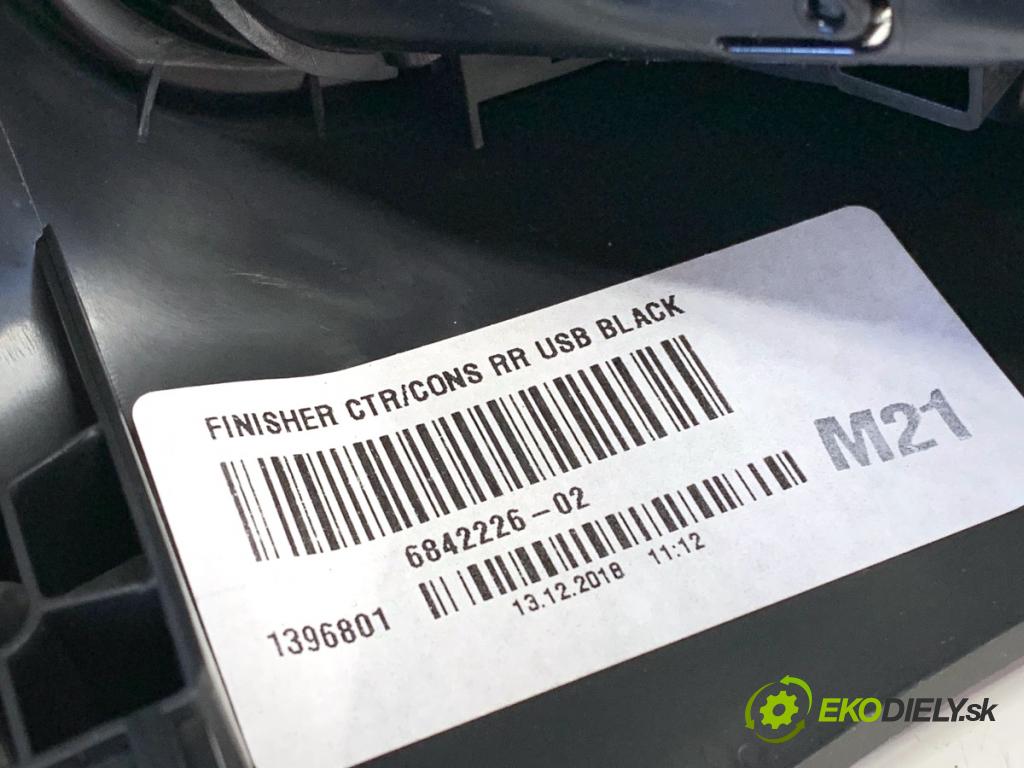 MINI CLUBMAN F54 Kombi 2019 100 kW Cooper 1499 mří topení zadní část 6842226