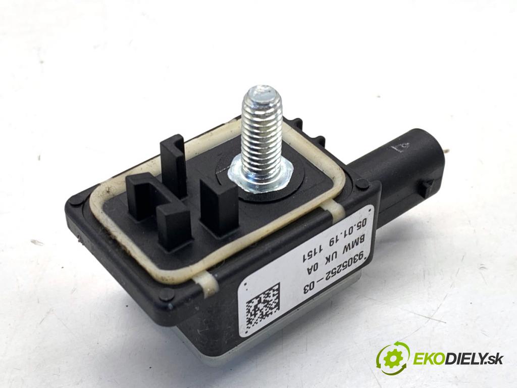 MINI CLUBMAN F54 Kombi 2019 100 kW Cooper 1499 Snímač nárazu 9305252 (Snímač nárazu)