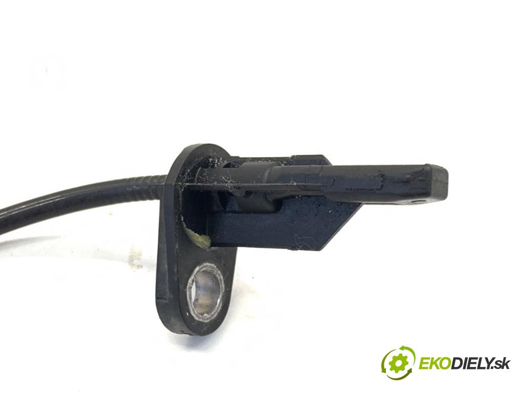 MINI CLUBMAN F54 Kombi 2019 100 kW Cooper 1499 snímač ABS levý přední část 6880755