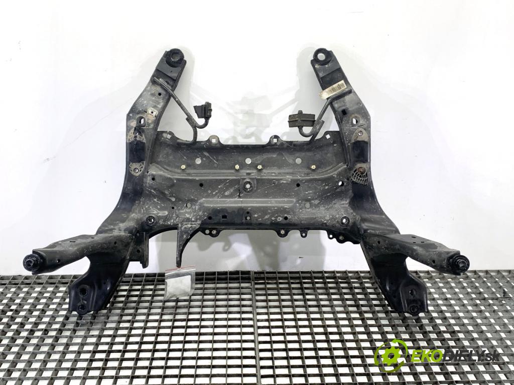 MINI CLUBMAN F54 Kombi 2019 100 kW Cooper 1499 výztuha pod motor 6872729 (Přední výztuha)