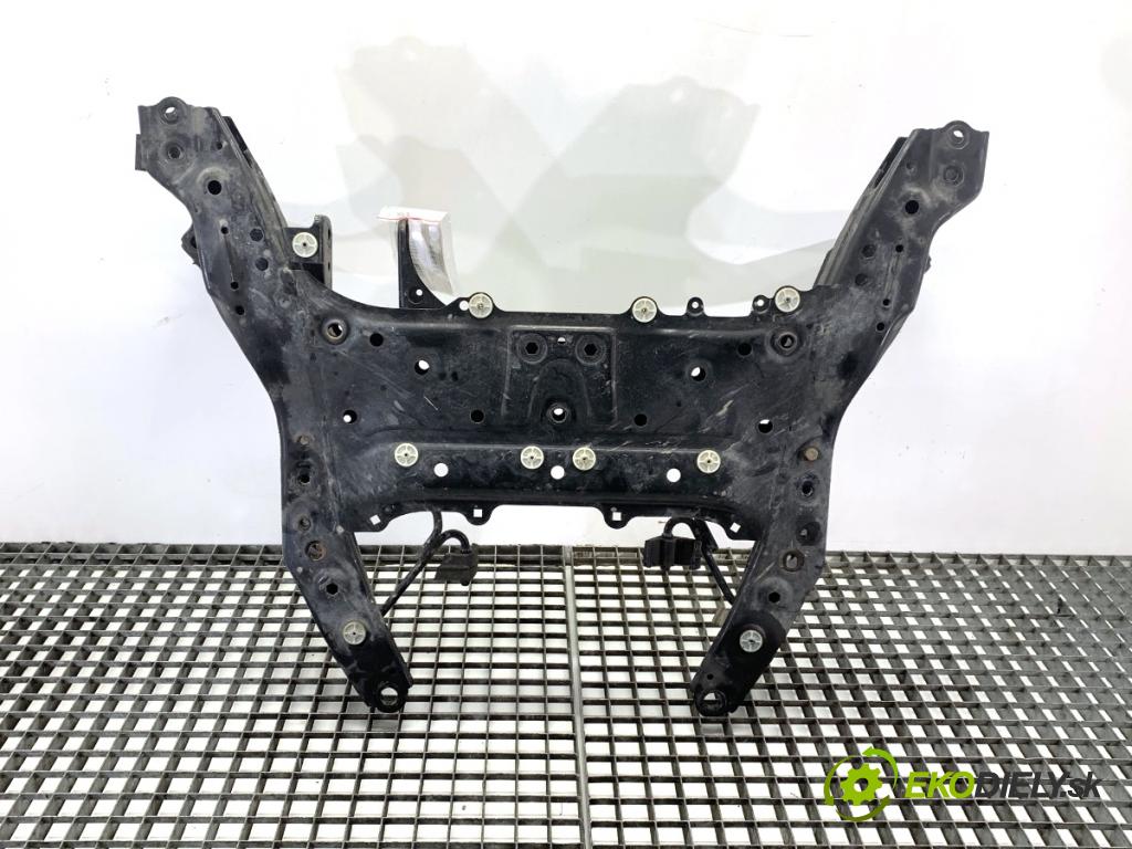 MINI CLUBMAN F54 Kombi 2019 100 kW Cooper 1499 výztuha pod motor 6872729 (Přední výztuha)