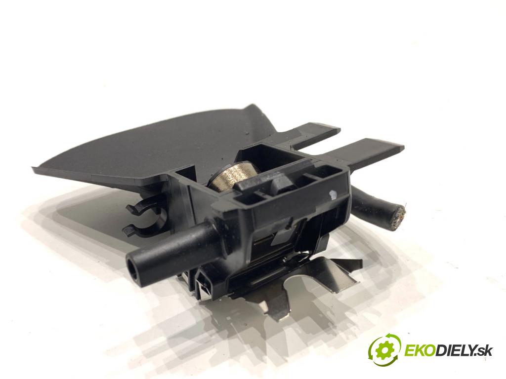 MINI CLUBMAN F54 Kombi 2019 100 kW Cooper 1499 KAMERA okna PŘEDNÍ 9458744