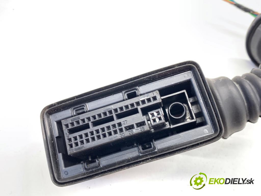 MINI CLUBMAN F54 Kombi 2019 100 kW Cooper 1499 káblovačka dveře přední část pravý 9389286