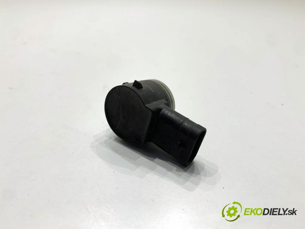 MINI CLUBMAN F54 Kombi 2019 100 kW Cooper 1499 snímač PDC 9274427