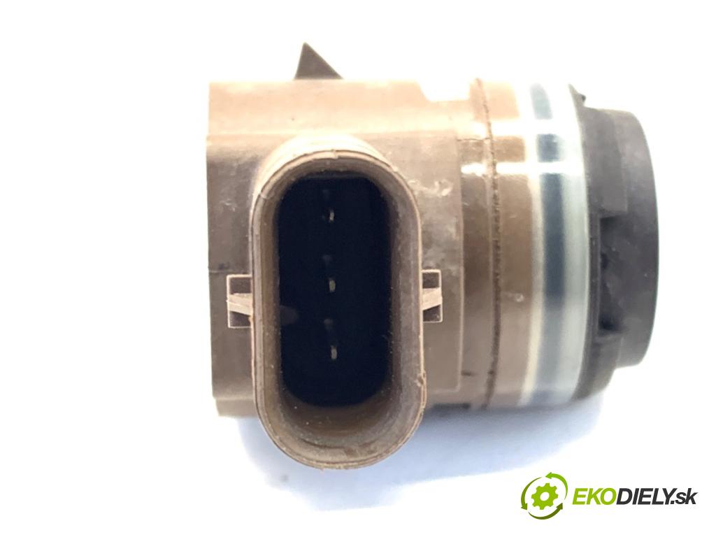 MINI CLUBMAN F54 Kombi 2019 100 kW Cooper 1499 snímač PDC 9274429