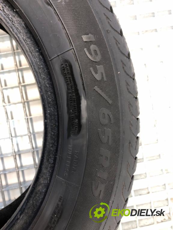 --- ---      PNEUMATIKY: zima 2X 195/65 15" DEBICA