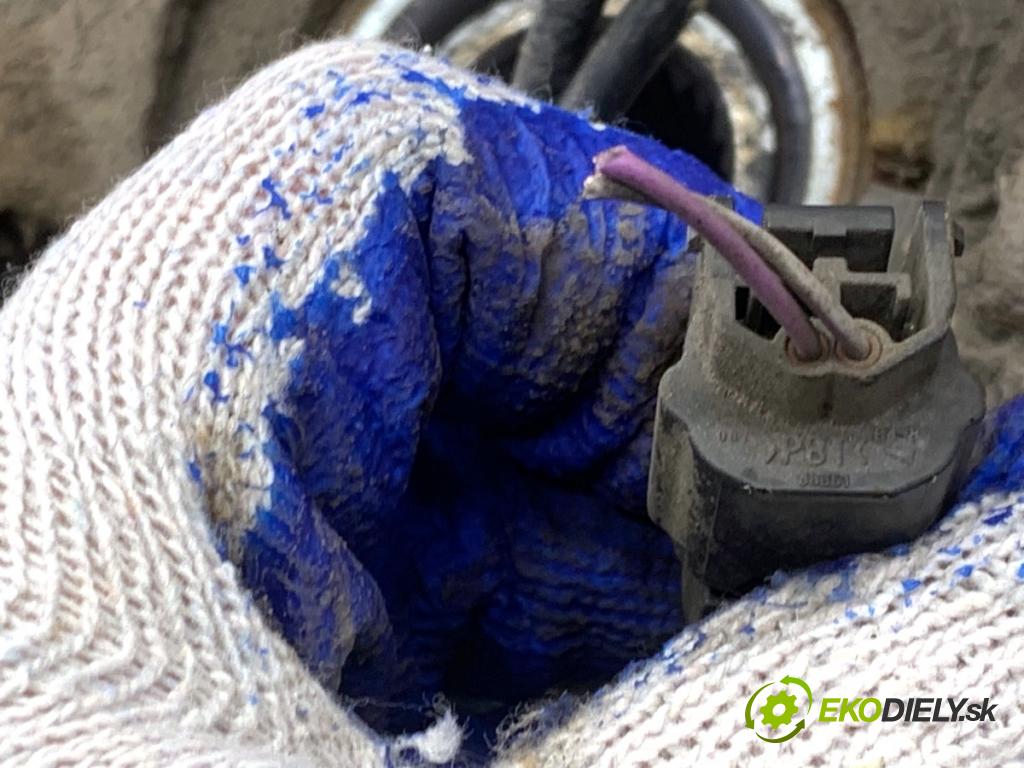 FORD FIESTA MK7 liftback 2009 44 kW 1.25 1242 náboj pravy predný