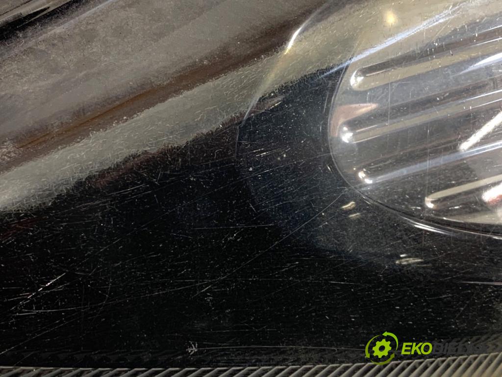 FORD FIESTA MK7 liftback 2009 44 kW 1.25 1242 světlomet pravý přední část 8A61-13W029-AG