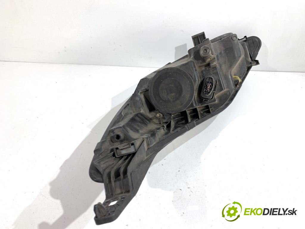 FORD FIESTA MK7 liftback 2009 44 kW 1.25 1242 světlomet pravý přední část 8A61-13W029-AG