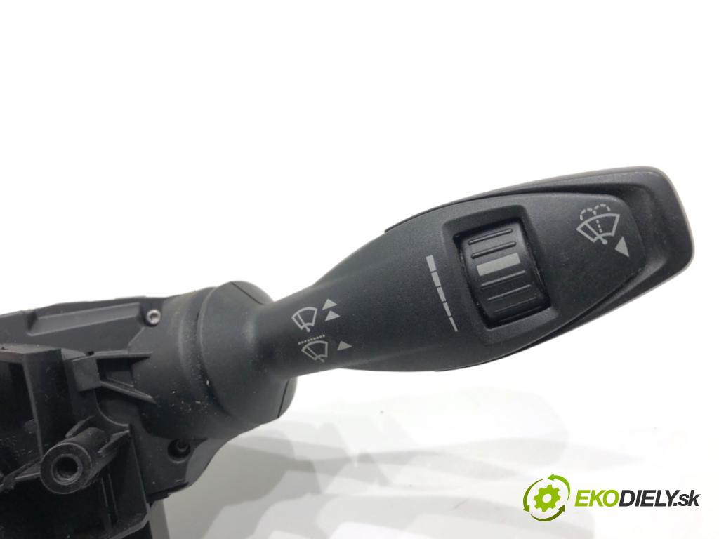 FORD FIESTA MK7 liftback 2009 44 kW 1.25 1242 Prepínač kombinovaný  (Prepínacie páčky pod volantom)