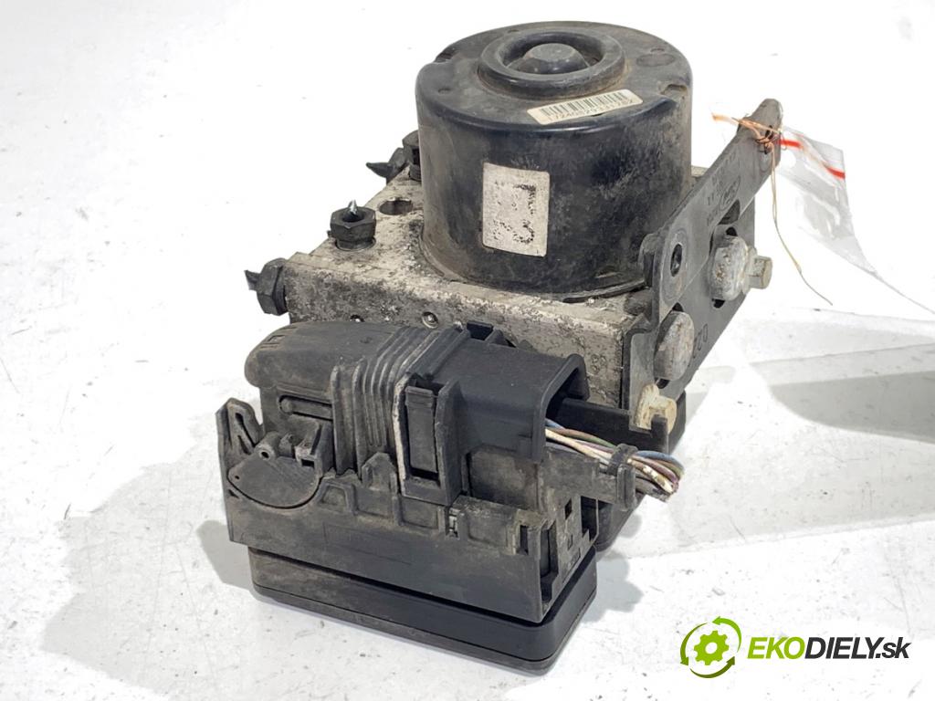 FORD FIESTA MK7 liftback 2009 44 kW 1.25 1242 Pumpa ABS 8V512M110AD (Pumpa ABS)