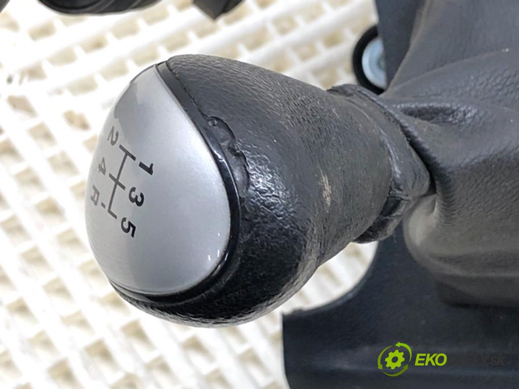 FORD FIESTA MK7 liftback 2009 44 kW 1.25 1242 Kulisa 8A6R-7C453-MBB (Rýchlostná páka (kulisa))