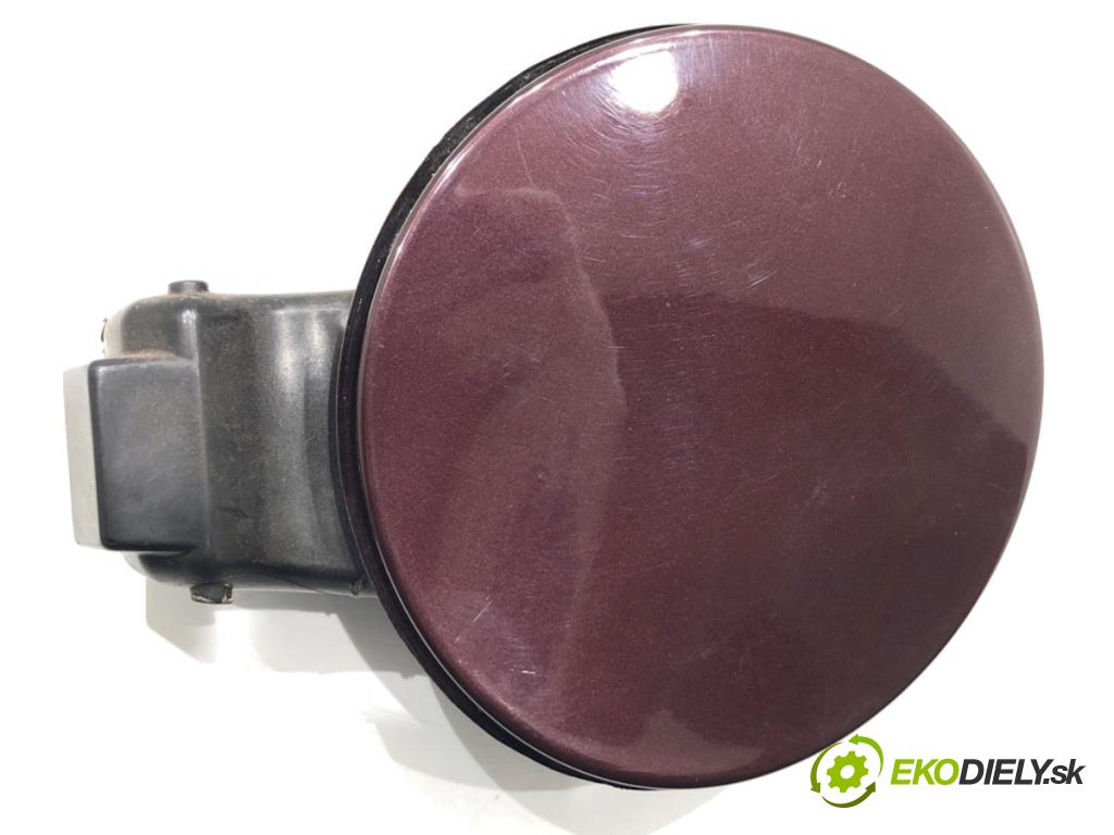 FORD FIESTA MK7 liftback 2009 44 kW 1.25 1242 dvířka nádrže paliva  (Klika dveří ostatní)