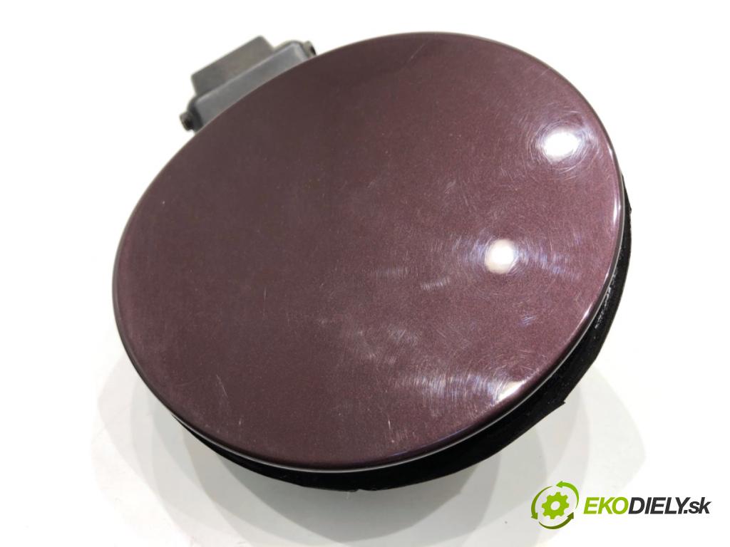 FORD FIESTA MK7 liftback 2009 44 kW 1.25 1242 dvířka nádrže paliva  (Klika dveří ostatní)