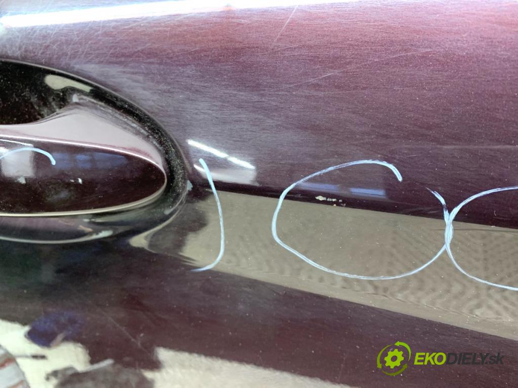 FORD FIESTA MK7 liftback 2009 44 kW 1.25 1242 dveře pravý přední část