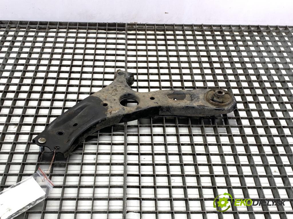 KIA CARENS IV nadwozie wielkoprzestrzenne (MPV) 2013 100 kW 1.7 CRDi 1685 Rameno pravy predný 