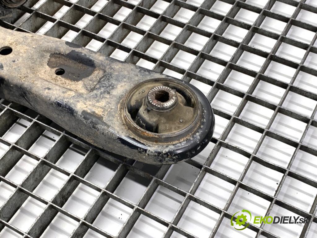 KIA CARENS IV nadwozie wielkoprzestrzenne (MPV) 2013 100 kW 1.7 CRDi 1685 Rameno pravy predný