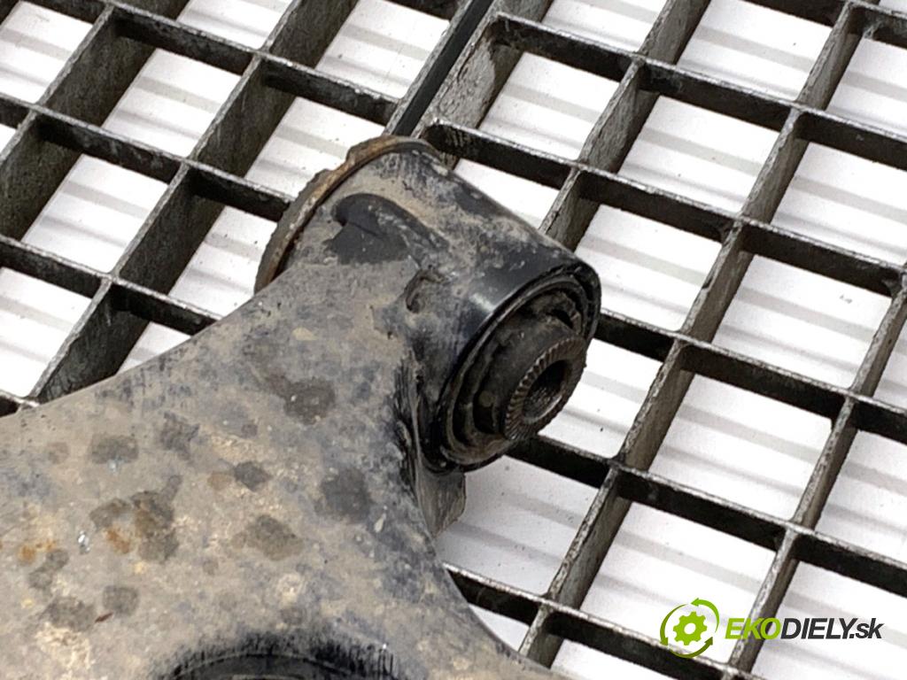 KIA CARENS IV nadwozie wielkoprzestrzenne (MPV) 2013 100 kW 1.7 CRDi 1685 Rameno pravy predný