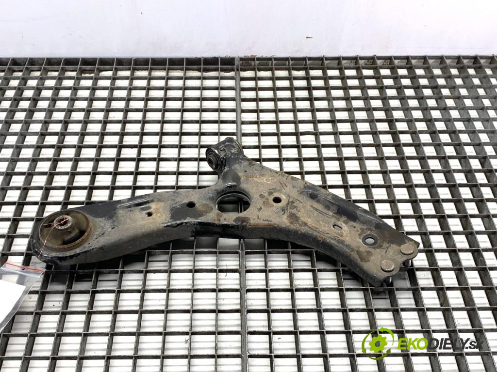 KIA CARENS IV nadwozie wielkoprzestrzenne (MPV) 2013 100 kW 1.7 CRDi 1685 Rameno ľavy predný 