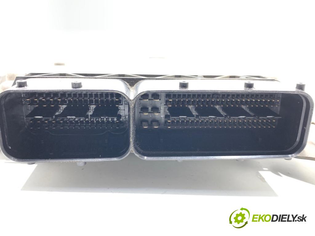 KIA CARENS IV nadwozie wielkoprzestrzenne (MPV) 2013 100 kW 1.7 CRDi 1685 riadiaca jednotka Motor 39120-2A412 (Riadiaca jednotka)