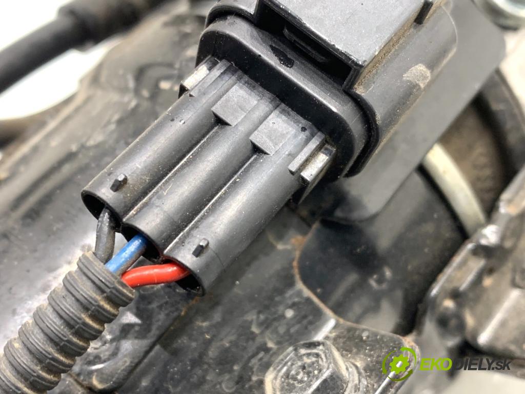 KIA CARENS IV nadwozie wielkoprzestrzenne (MPV) 2013 100 kW 1.7 CRDi 1685 obal filtra paliva  (Kryt palivového filtru)