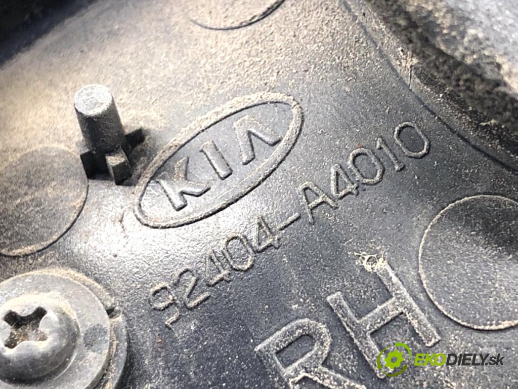 KIA CARENS IV nadwozie wielkoprzestrzenne (MPV) 2013 100 kW 1.7 CRDi 1685 Svetlo zad pravá vnútorná 92404-A4010 (Kľučka dverí ostatné)