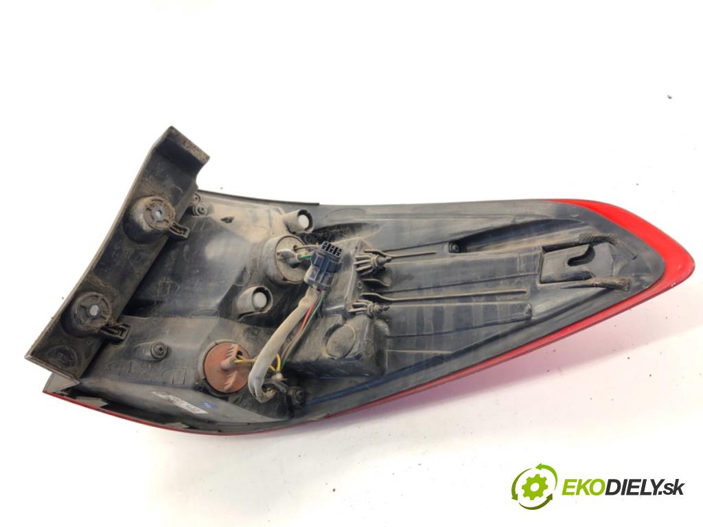 KIA CARENS IV nadwozie wielkoprzestrzenne (MPV) 2013 100 kW 1.7 CRDi 1685 Svetlo ľavy zad