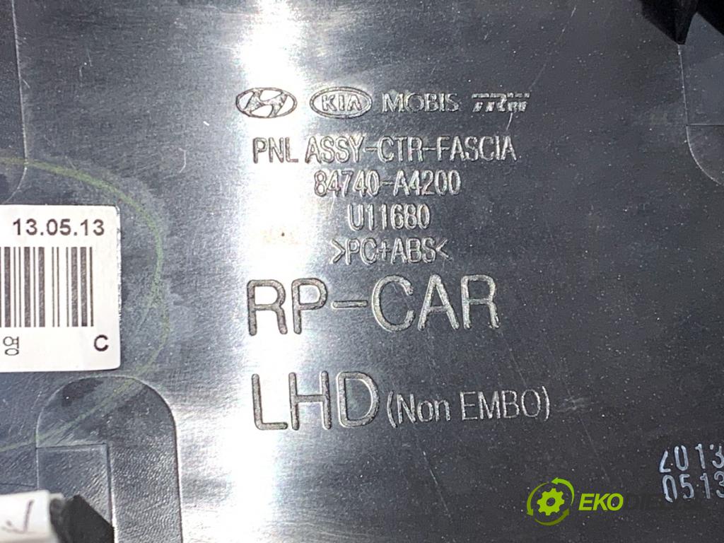 KIA CARENS IV nadwozie wielkoprzestrzenne (MPV) 2013 100 kW 1.7 CRDi 1685 mří topení přední část 84740-A4200