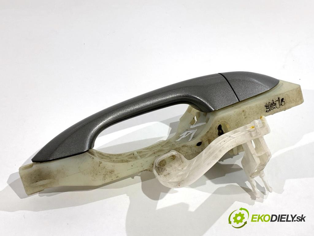 KIA CARENS IV nadwozie wielkoprzestrzenne (MPV) 2013 100 kW 1.7 CRDi 1685 klika vnejší pravý zadní část