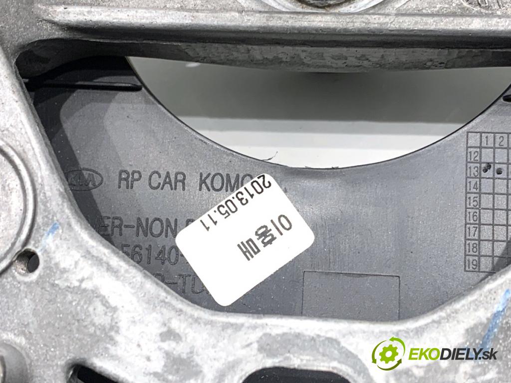 KIA CARENS IV nadwozie wielkoprzestrzenne (MPV) 2013 100 kW 1.7 CRDi 1685 volant  (Volant)