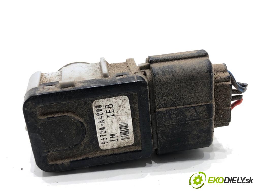 KIA CARENS IV nadwozie wielkoprzestrzenne (MPV) 2013 100 kW 1.7 CRDi 1685 snímač PDC 95720-A4000