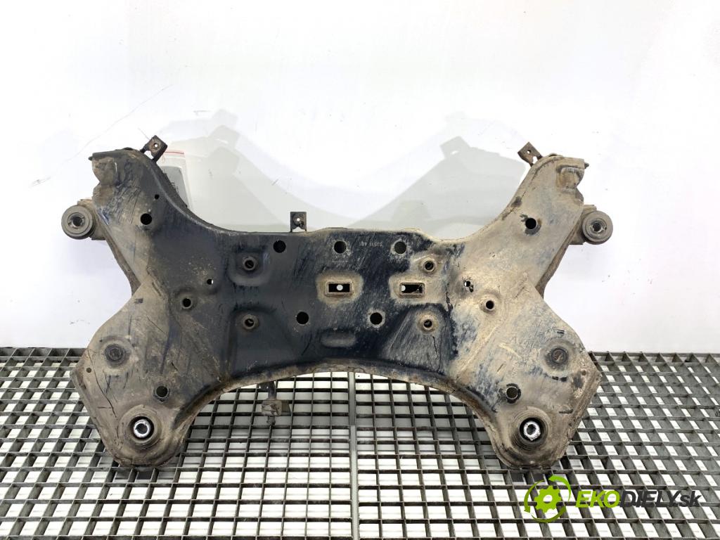 KIA CARENS IV nadwozie wielkoprzestrzenne (MPV) 2013 100 kW 1.7 CRDi 1685 výztuha pod motor  (Přední výztuha)