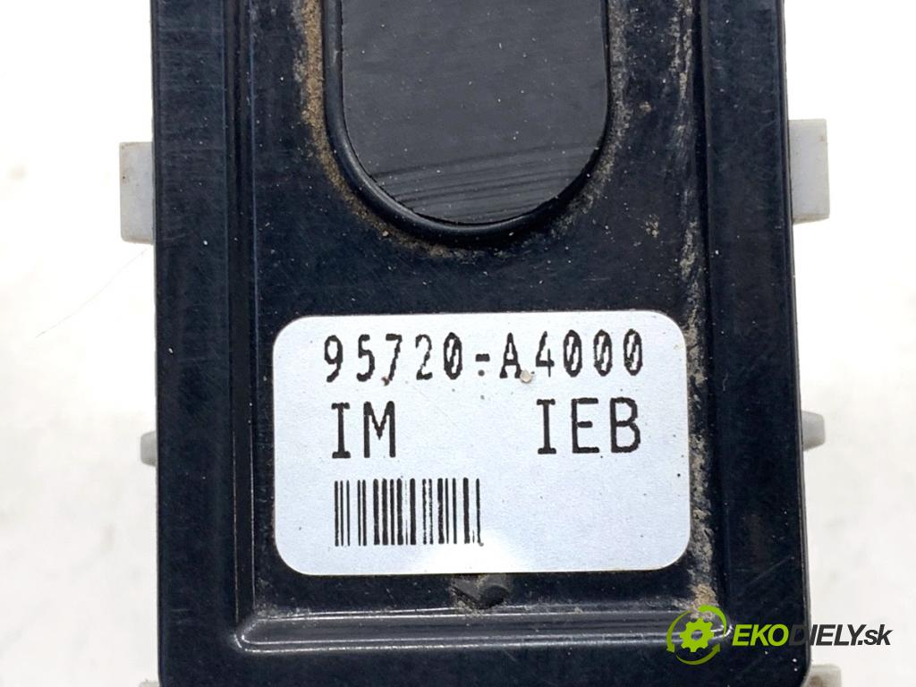 KIA CARENS IV nadwozie wielkoprzestrzenne (MPV) 2013 100 kW 1.7 CRDi 1685 Snímač PDC 95720-A4000