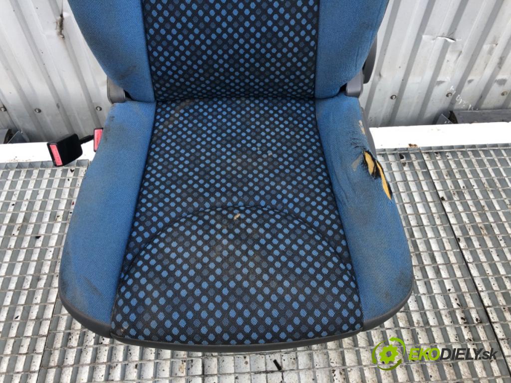 FIAT SCUDO II Skrzynia 2013 94 kW 2.0 D Multijet 1997 sedadlo levý přední část
