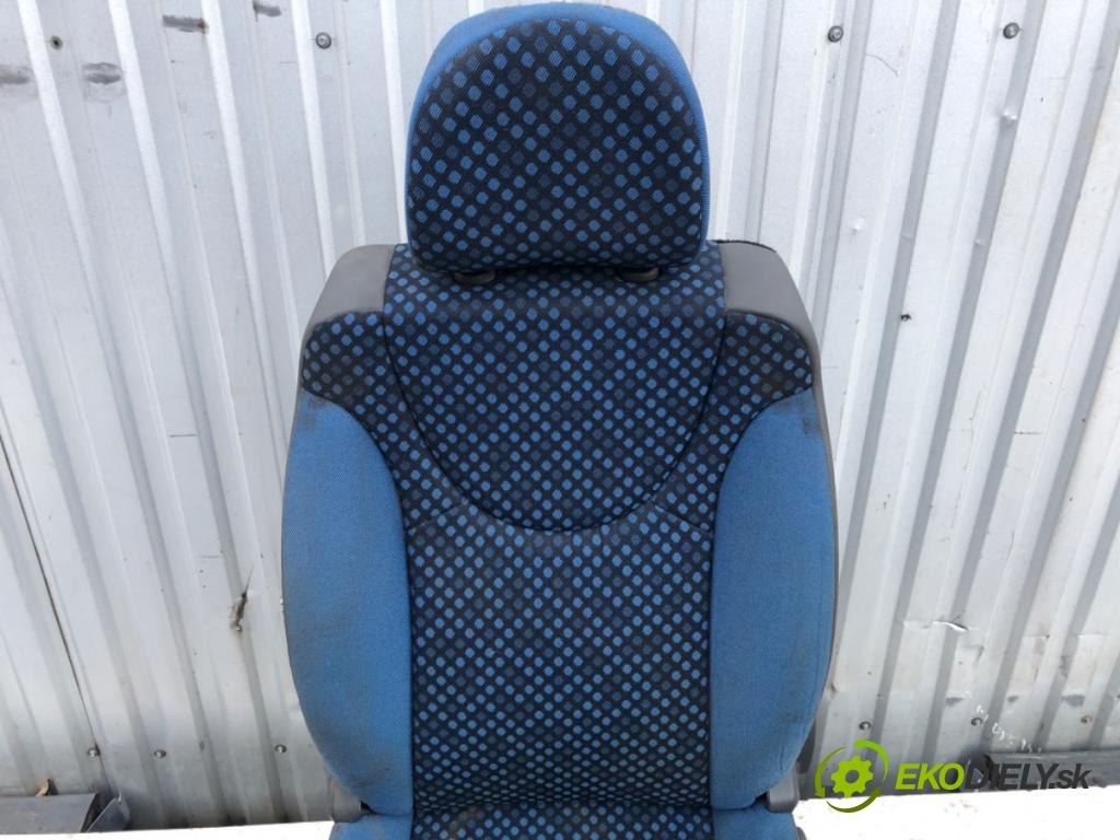 FIAT SCUDO II Skrzynia 2013 94 kW 2.0 D Multijet 1997 sedadlo levý přední část