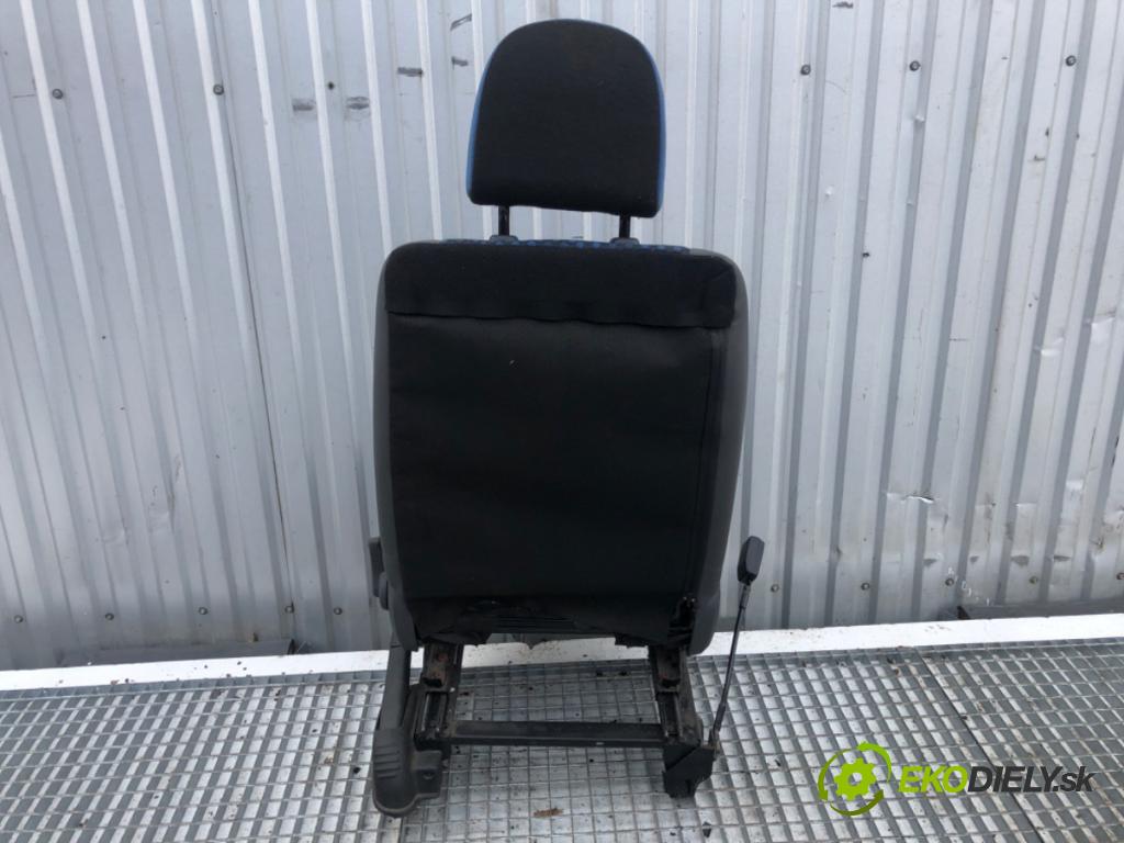 FIAT SCUDO II Skrzynia 2013 94 kW 2.0 D Multijet 1997 sedadlo levý přední část