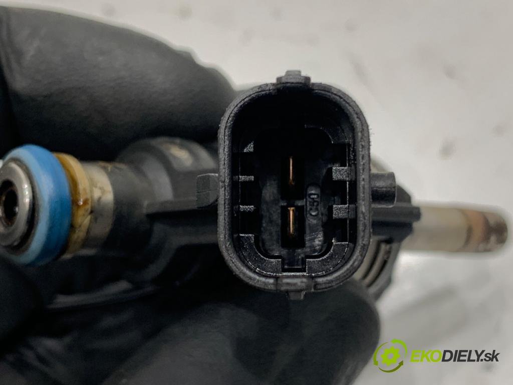 MINI COUNTRYMAN R60 Kombi 2016 140 kW Cooper S ALL4 1598 vstrekovač 0261500073 (Vstrekovač paliva)